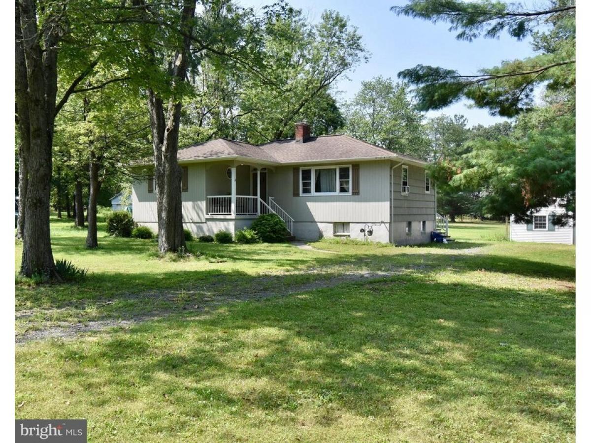 Picture of Home For Sale in Hillsborough, New Jersey, United States