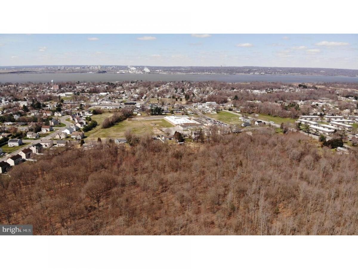 Picture of Residential Land For Sale in Penns Grove, New Jersey, United States