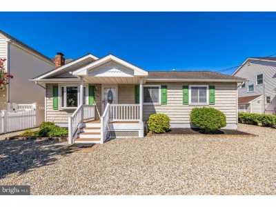 Home For Sale in Manahawkin, New Jersey