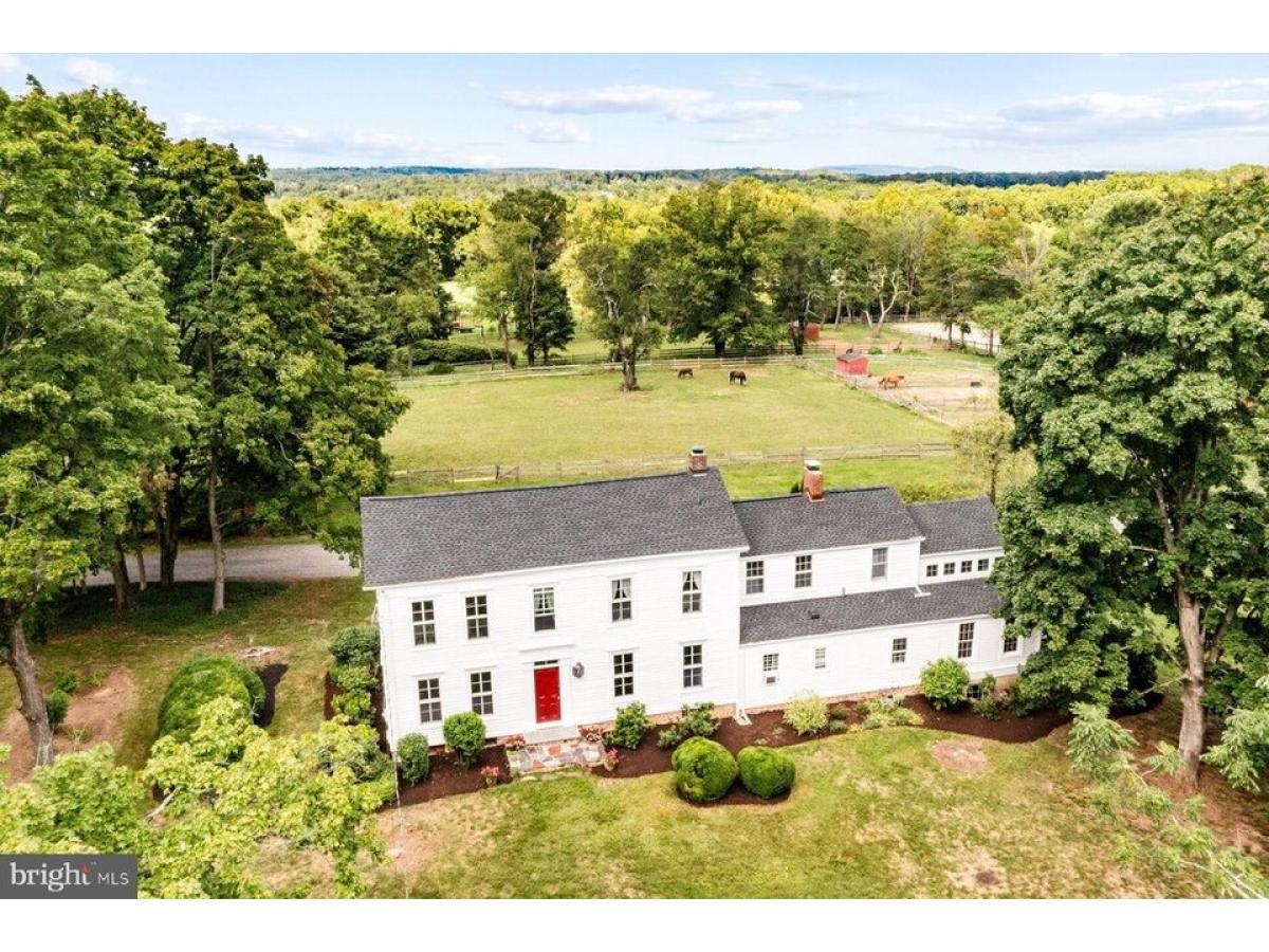 Picture of Home For Sale in Stockton, New Jersey, United States