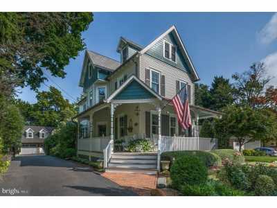 Home For Sale in Moorestown, New Jersey