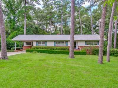 Home For Sale in Tallahassee, Florida