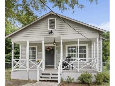 Home For Sale in Tallahassee, Florida