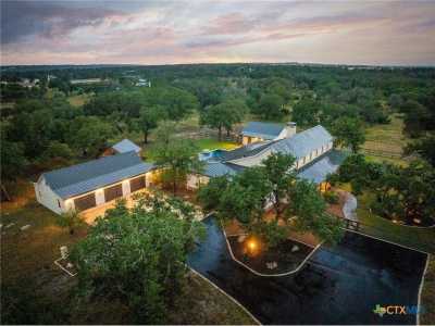 Home For Sale in Fredericksburg, Texas