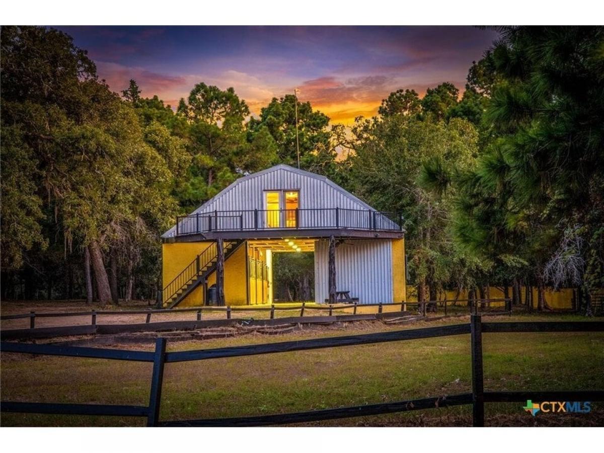 Picture of Home For Sale in Alleyton, Texas, United States