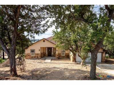 Home For Sale in Canyon Lake, Texas