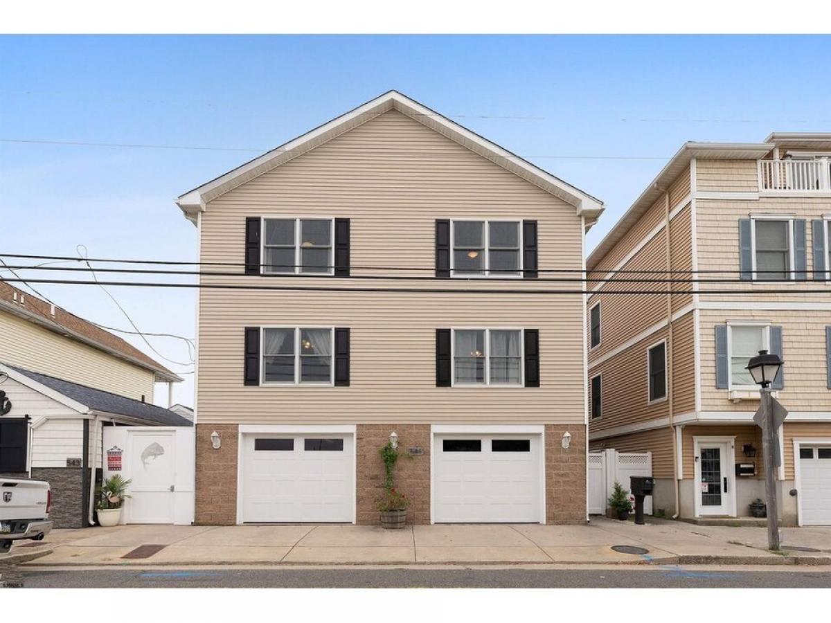 Picture of Home For Sale in Atlantic City, New Jersey, United States