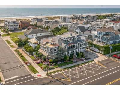 Home For Sale in Longport, New Jersey