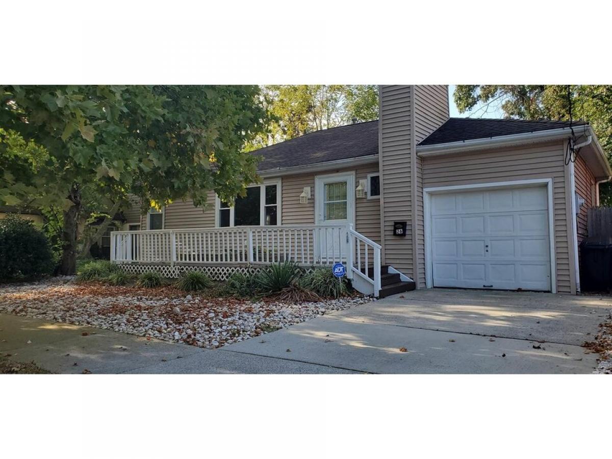 Picture of Home For Sale in Northfield, New Jersey, United States