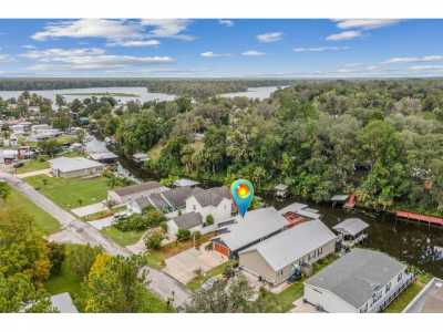 Home For Sale in Welaka, Florida