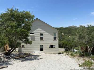 Home For Sale in Canyon Lake, Texas