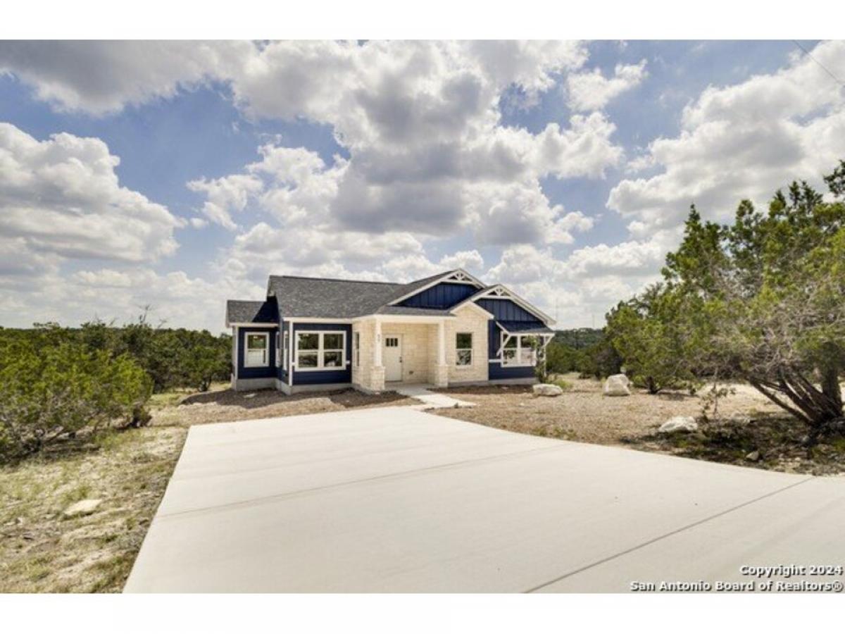 Picture of Home For Sale in Spring Branch, Texas, United States