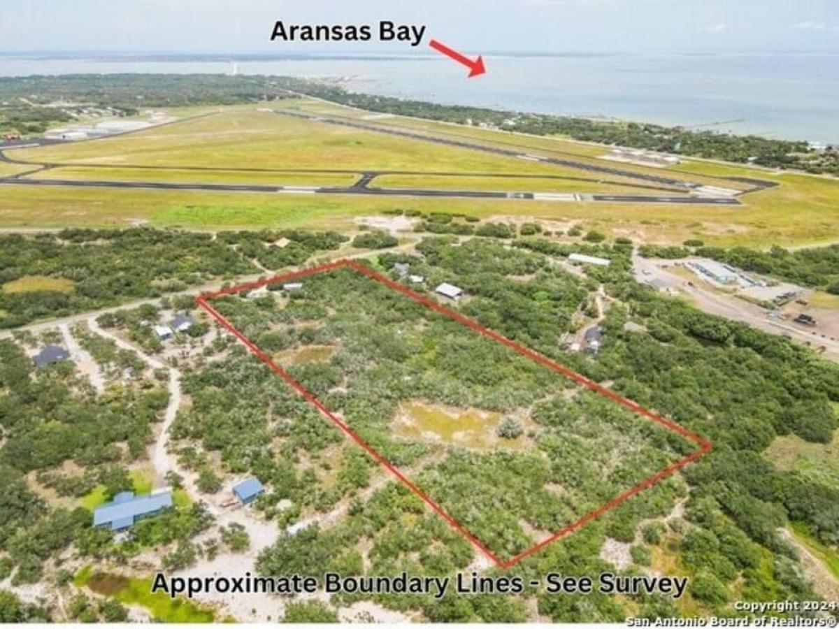 Picture of Residential Land For Sale in Rockport, Texas, United States