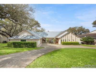 Home For Sale in Fair Oaks Ranch, Texas