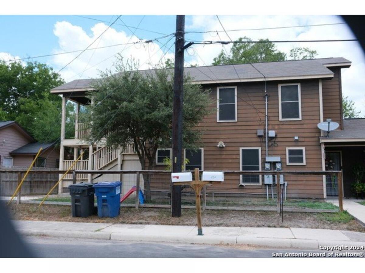 Picture of Home For Rent in San Antonio, Texas, United States