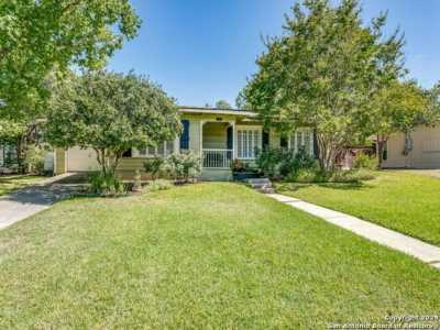 Home For Sale in Terrell Hills, Texas