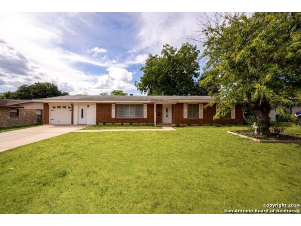 Picture of Home For Sale in Schertz, Texas, United States