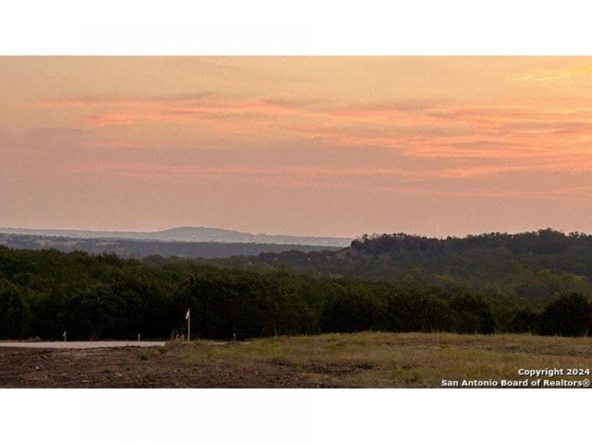 Picture of Residential Land For Sale in Lampasas, Texas, United States