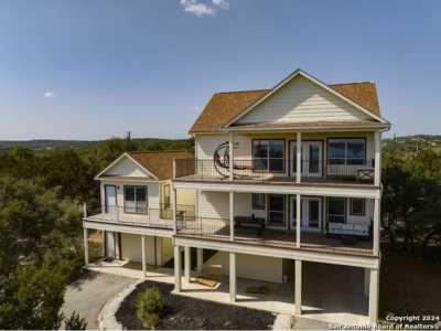 Home For Sale in Canyon Lake, Texas