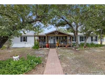 Home For Sale in La Vernia, Texas