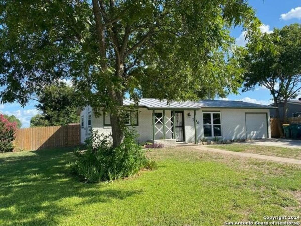 Picture of Home For Sale in Universal City, Texas, United States