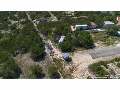 Residential Land For Sale in Lakehills, Texas