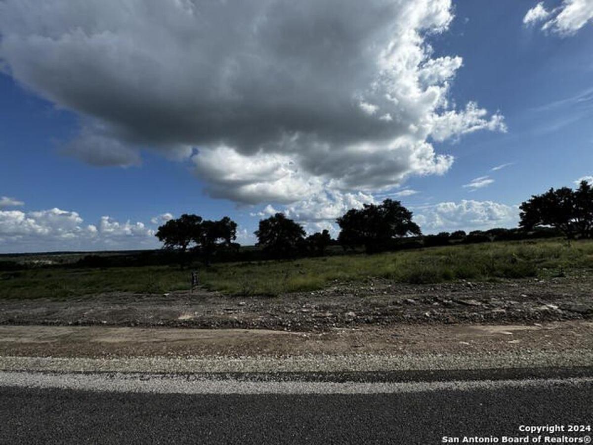 Picture of Residential Land For Sale in Kerrville, Texas, United States