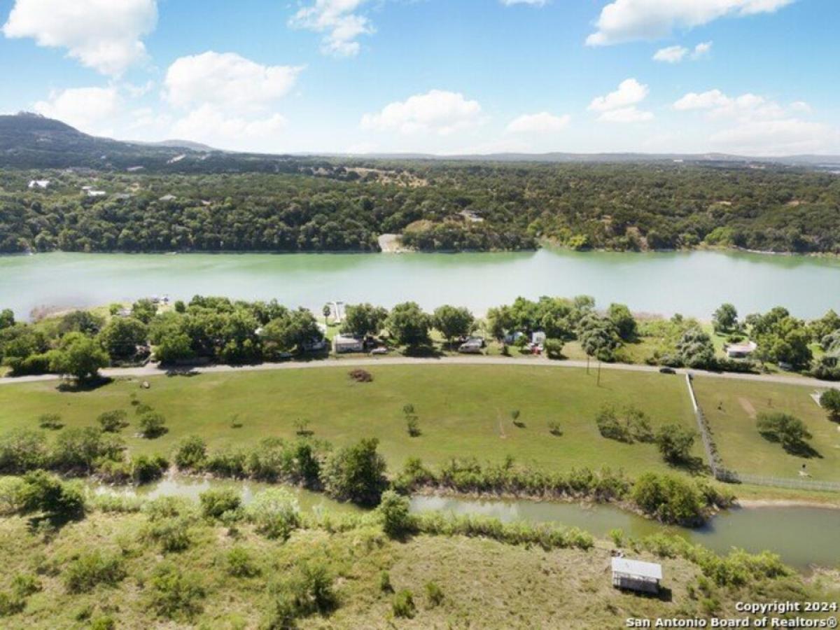 Picture of Residential Land For Sale in Bandera, Texas, United States