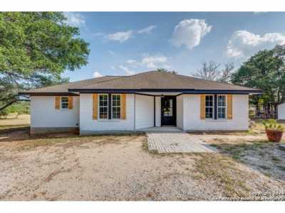 Home For Sale in Natalia, Texas