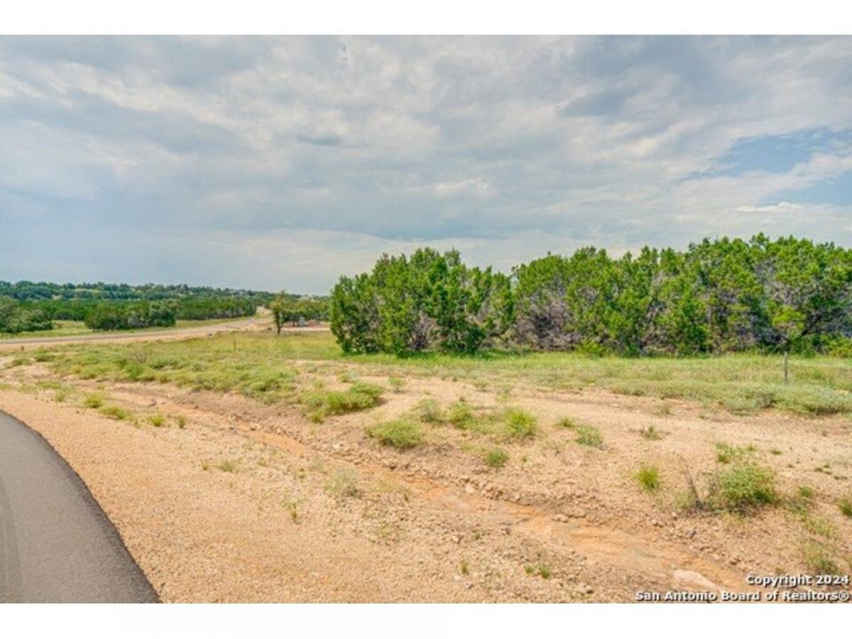 Picture of Residential Land For Sale in Canyon Lake, Texas, United States