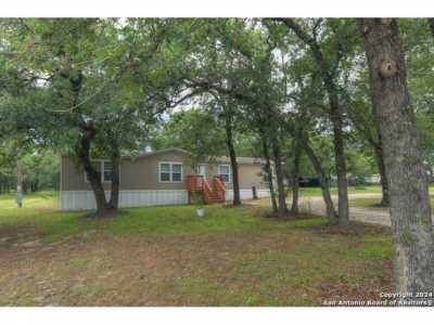 Home For Sale in La Vernia, Texas