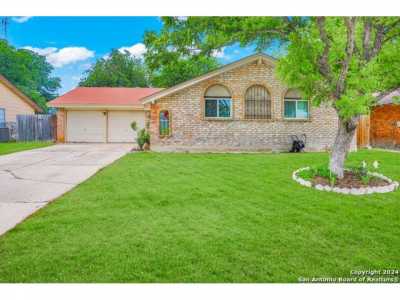 Home For Sale in Live Oak, Texas