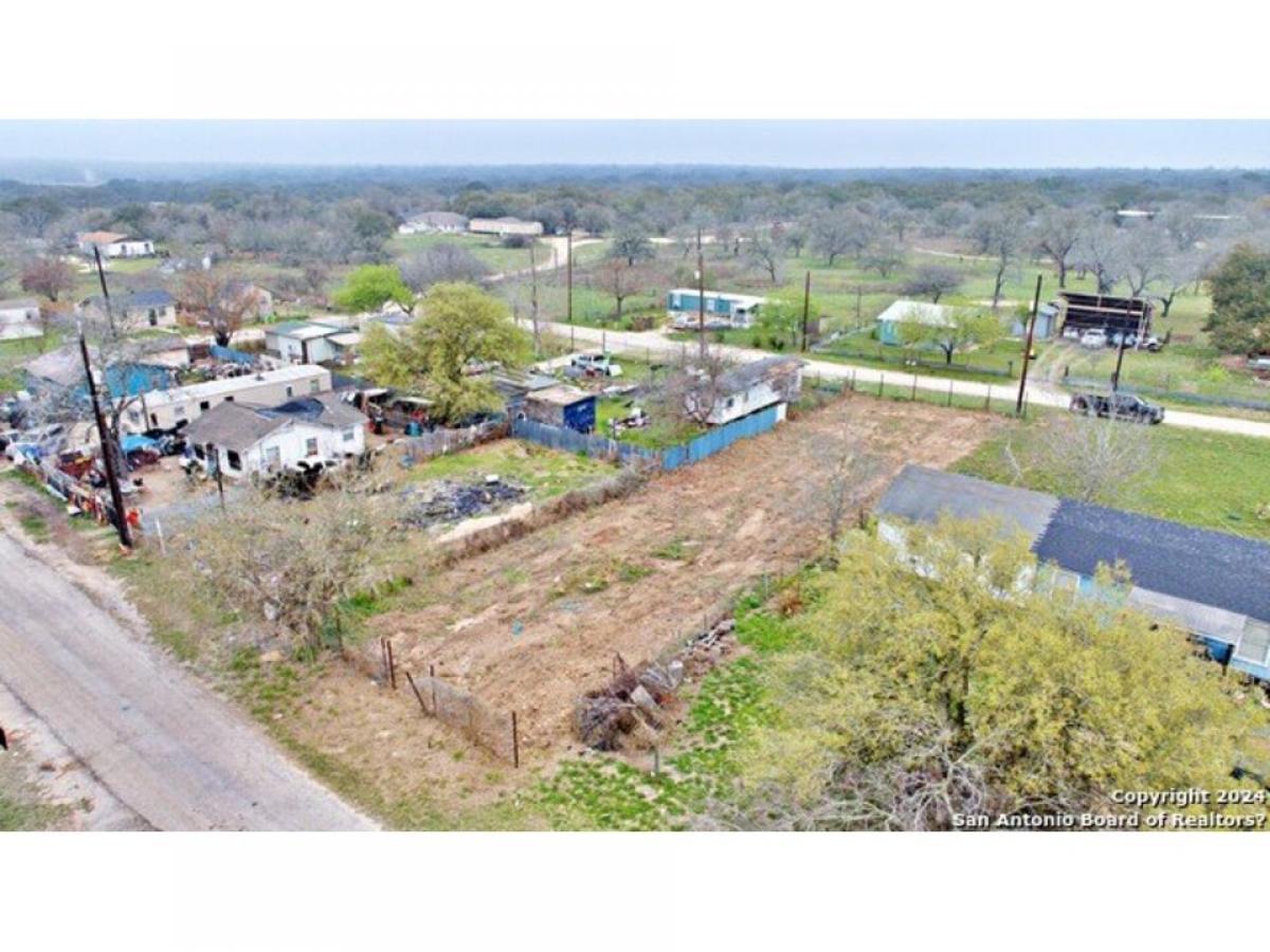 Picture of Residential Land For Sale in Von Ormy, Texas, United States