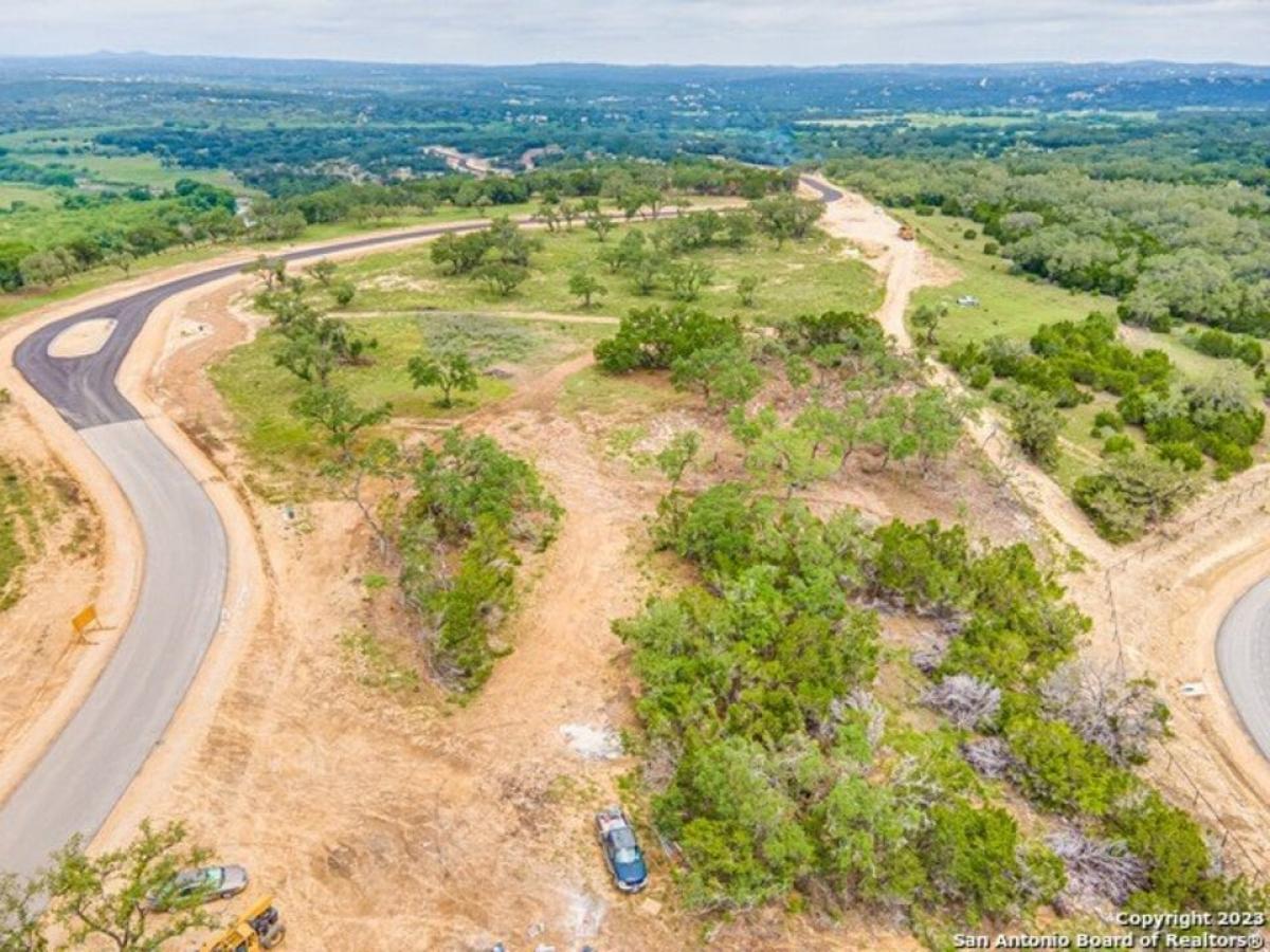 Picture of Residential Land For Sale in Canyon Lake, Texas, United States