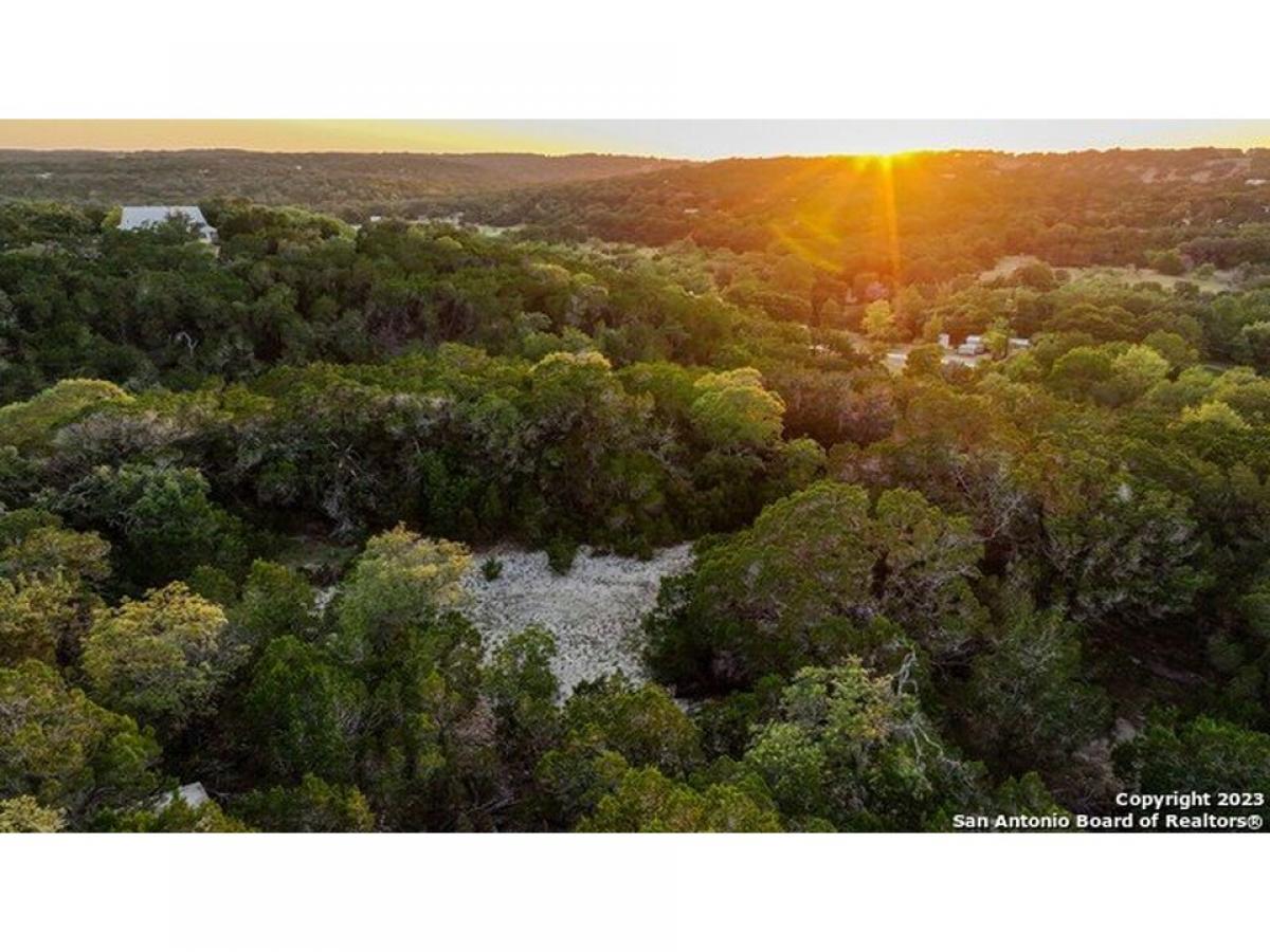 Picture of Residential Land For Sale in Canyon Lake, Texas, United States