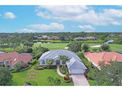 Home For Sale in Port Saint Lucie, Florida