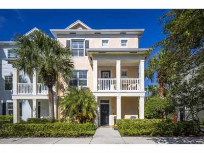 Home For Sale in Jupiter, Florida