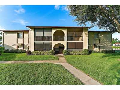 Home For Sale in Greenacres, Florida