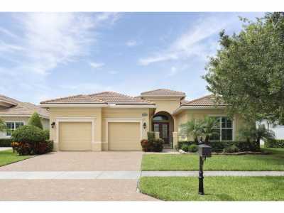 Home For Sale in Port Saint Lucie, Florida