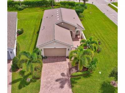 Home For Sale in Port Saint Lucie, Florida