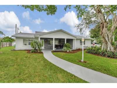 Home For Sale in Delray Beach, Florida