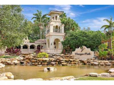 Home For Sale in Port Saint Lucie, Florida