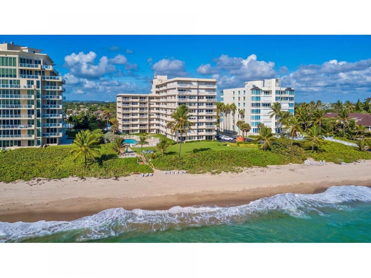 Picture of Home For Sale in Hillsboro Beach, Florida, United States