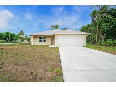 Home For Sale in Fort Pierce, Florida