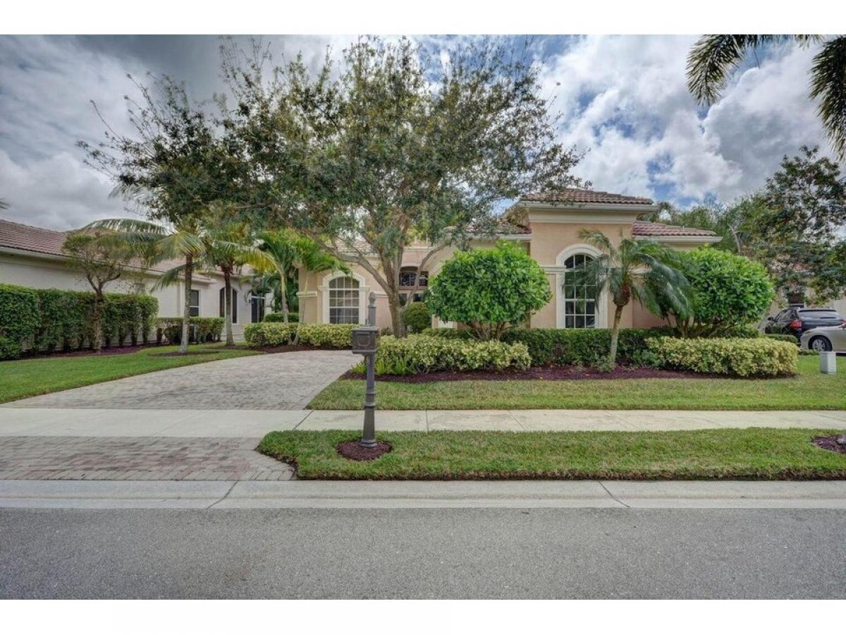 Picture of Home For Sale in Palm Beach Gardens, Florida, United States