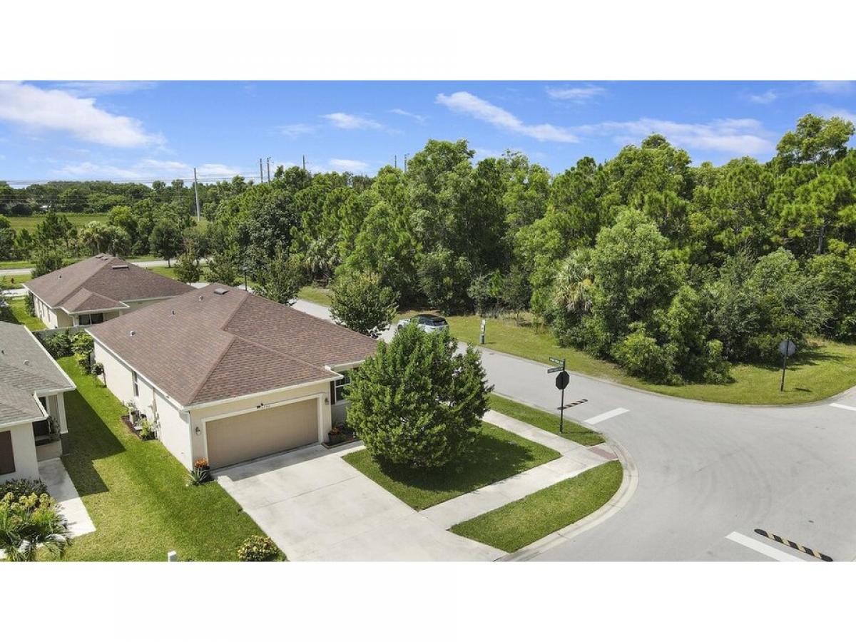 Picture of Home For Sale in Port Saint Lucie, Florida, United States