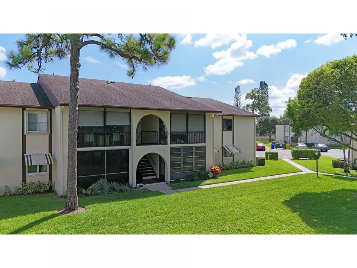 Picture of Home For Sale in Greenacres, Florida, United States