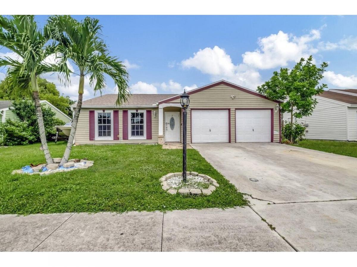 Picture of Home For Sale in Lake Worth, Florida, United States