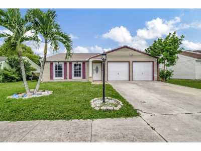 Home For Sale in Lake Worth, Florida