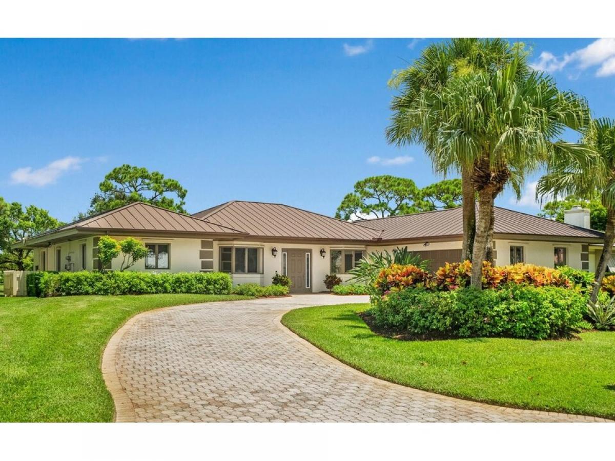 Picture of Home For Sale in Stuart, Florida, United States